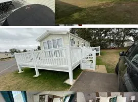 LuxeHaven - A Beautiful Luxury Hot Tub Caravan Holiday Home in prime location at Tattershall Lakes Country Park, Lincolnshire, with free WiFi and Cinematic Lights