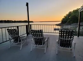 The Lookout At Lakewood, By M Host