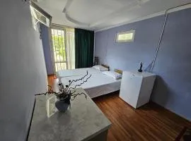 Dona House