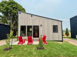 Royalty Maples Motel & Cottages