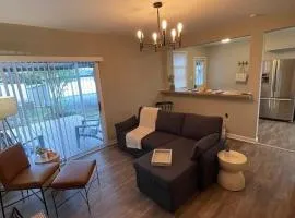 Modern Comfort Near Colleges Perfect Mid Term Stay