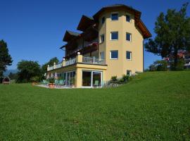 Pension Haus Claudia, hotell i Drobollach am Faakersee