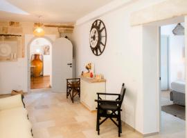 Profumo Antico - Luxury Guesthouse by STHEY, ξενοδοχείο στη Monopoli