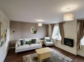 Modern 5-Bedroom House in Maidenhead