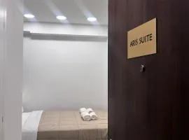 Aris Monastiraki Suite by Zeussuites