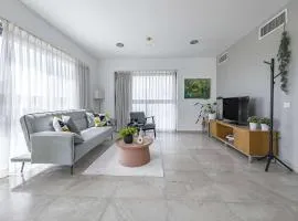Shoreline Urban Suite