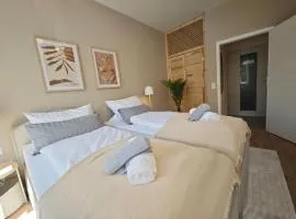 NEU! KINGS-Apartment - 300m zum Bahnhof - 6 Personen - Küche - Gerberplatz