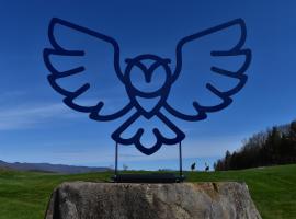 Owl's Nest Resort, cottage in Thornton