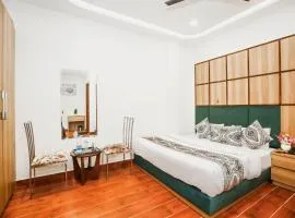 Hotel Platinum Stay InHouse Sanjha Chulha Restaurant