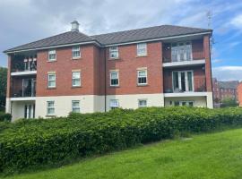 Two bedroom apartment with balcony North West central location, hotel a Halton