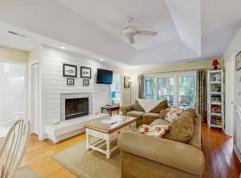 1038 Sparrow Pond, hotel in Kiawah Island