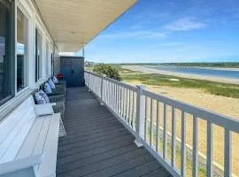 Admiral's Quarters condo