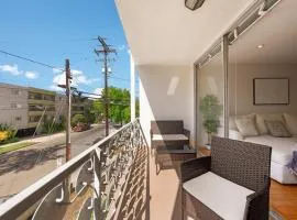 The Orchid-Beachfront Bliss Spacious 2BR Apt In Santa Monica