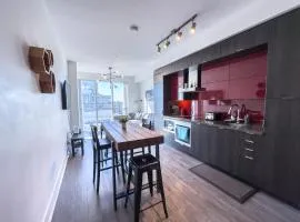 Comfy Front Wellington Suites CN Tower Rogers Centre & Free Parking