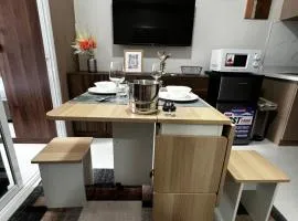 Dagos condo Primeworld with balcony and pool view