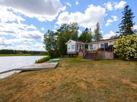 Randyer Riverside Getaway, hotel in Grand Barachois