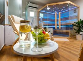 Foric Apartments With Outdoor Heated Pool, hotel con alberca en Rab