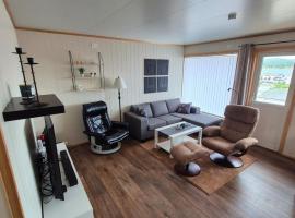 Cabin on Bjarkøy, hotel en Nergården