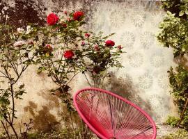 Eulalie ,maison de village avec jardin, villa in Saint-Aulaye