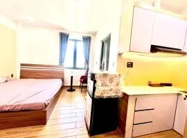 Phố thương mại Sen Vàng