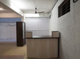 Hotel O RVC Hospitality Near Pune Airport, hotel in Kharadi