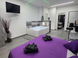 Rifugio romantico luxury a Giardini Naxos disponibilità a ore、ジャルディーニ・ナクソスのホテル