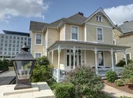 The 200 South St - King Rm 21