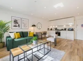 Modern 1BR Flat Gravesend with Parking Sleeps 2
