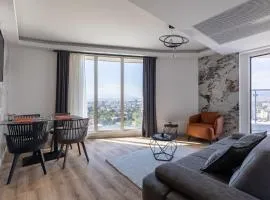 20th Floor Amazing View, Spa & Fitness Parking APT