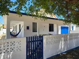 Casa de praia pet friendly muito aconchegante a dois minutos da praia!