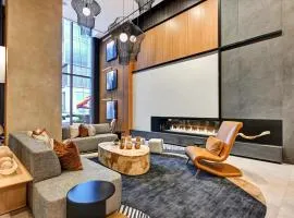 Global Luxury Suites at Town Center