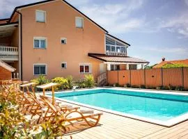 Apartments Spomenka