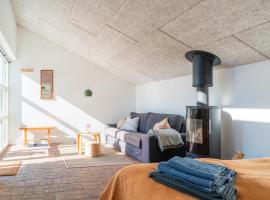 Idyllic living near Svendborg, hotel con pileta en Svendborg