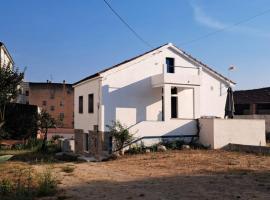 Cesarina Urban House, hotel en Chantada