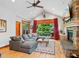 Suncadia Retreat Private Spa, Walkable, EV Charger