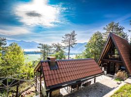 Little paradise house, chalé em Lič