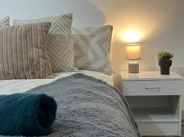 Modern Apartment near Etihad Stadium & C o-op Live
