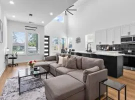 Luxury Designer 3BDR Getaway l Near Downtown Houston