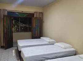 Quarto completo com varanda