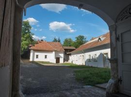 Plitzner Belvárosi Apartmanház, hotel in Eger