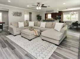 Game Room & Golf Nearby