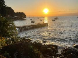 Carneiro's House, hotel i Praia de Araçatiba