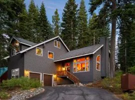 Cozy Escape w Hot Tub Deck & Access to Tahoe Donner & Skiing Alpenglow Chalet by AvantStay