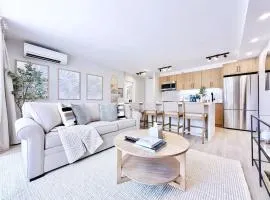 UNIQUE CONDO I Massive Patio I Luxury 1BR Banyan I Washer Dryer I Free park I 5' Beach