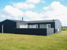 Tranquil Retreat in Nature s Embrace-By Traum, hotel v destinaci Brovst