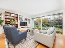 Cullen Stay Calm Connected Convenient