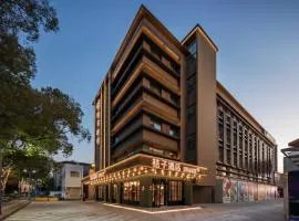 Orange Hotel Shanghai Meilong Wanhui International Plaza