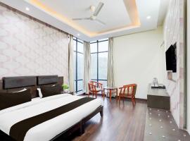 Super Townhouse Sector 51 Noida Near Metro Station, hôtel à Noida