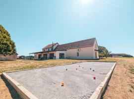 Grand gîte familial pour 15 pers., confort et nature en Berry - FR-1-591-762 – hotel w mieście Argy