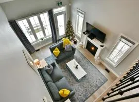 Blue Mountain Village Townhome 4 Bedroom with Shuttle & Pool